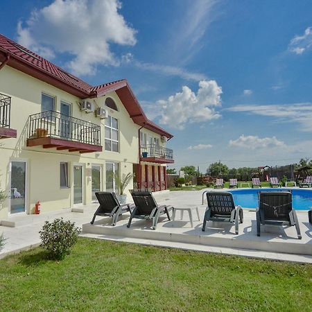 Pensiunea Ovidiu Crisan (Tulcea) Exterior foto