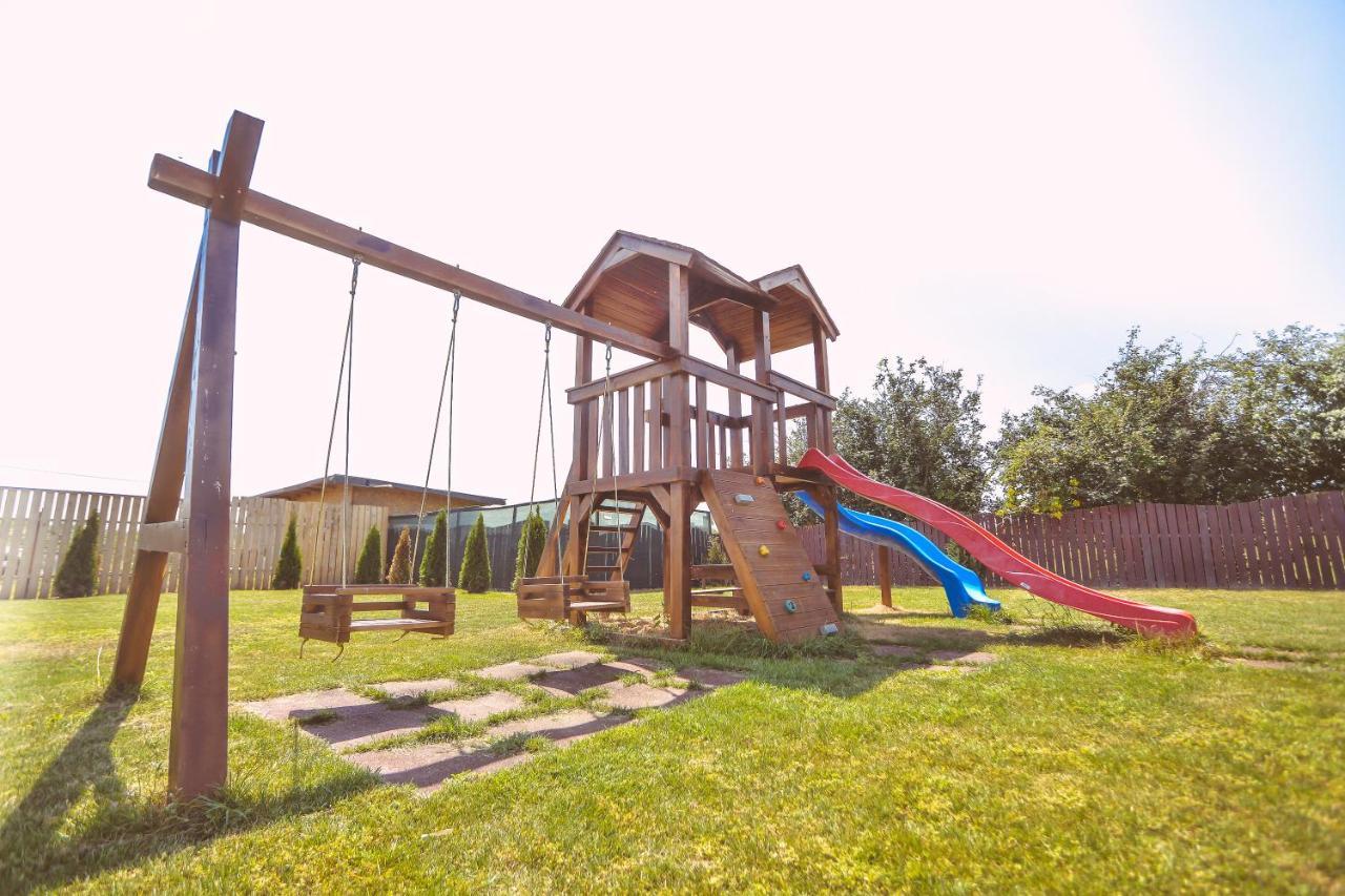 Pensiunea Ovidiu Crisan (Tulcea) Exterior foto