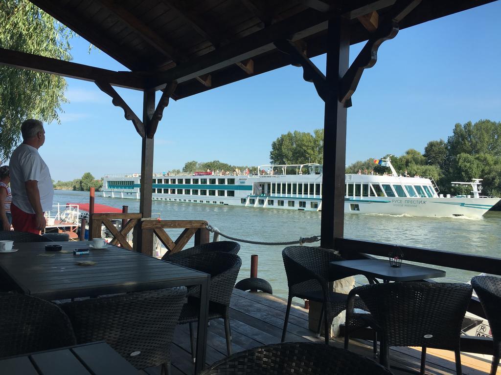 Pensiunea Ovidiu Crisan (Tulcea) Exterior foto